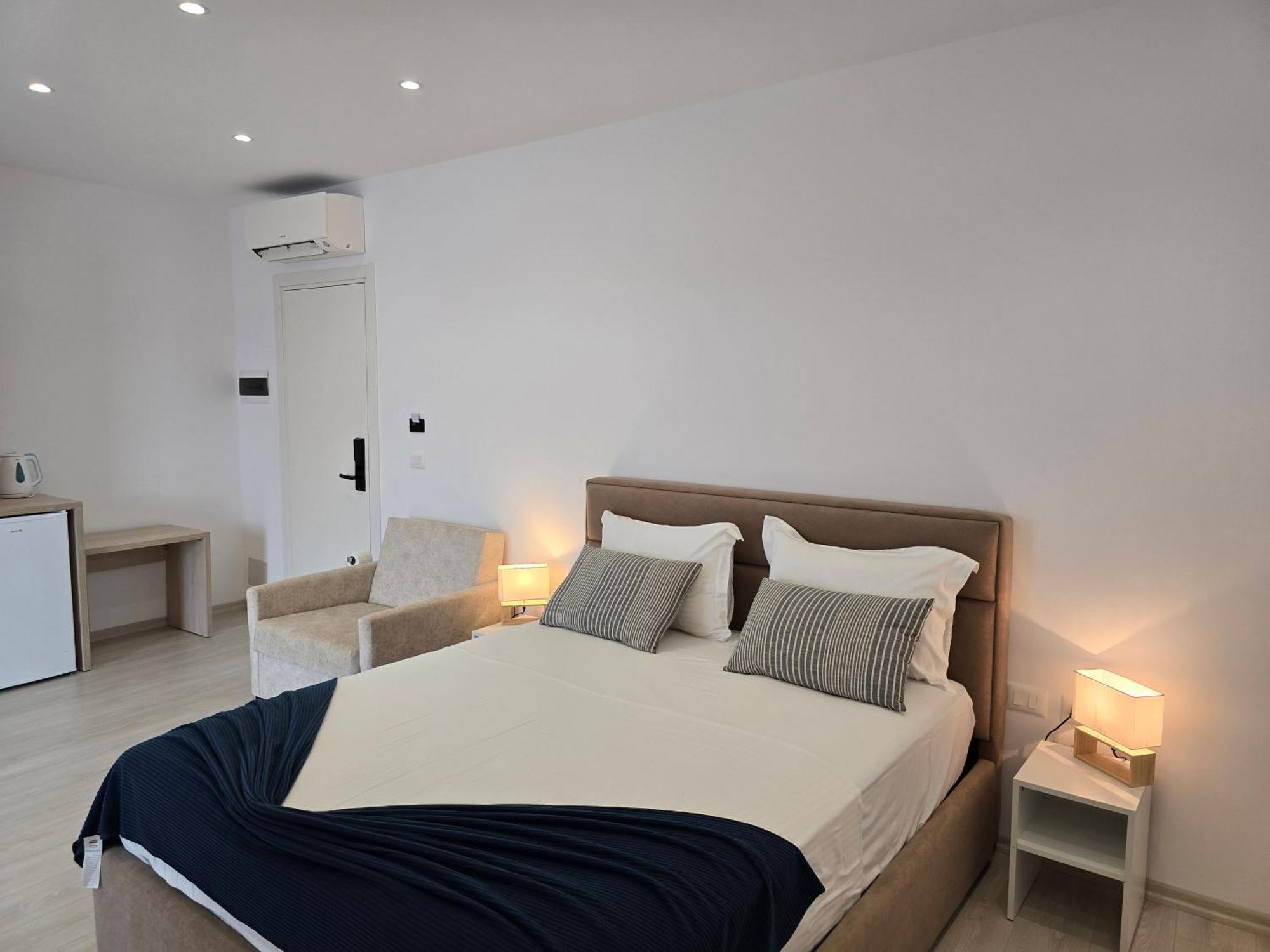 Hotel Veizi Himare Eksteriør bilde